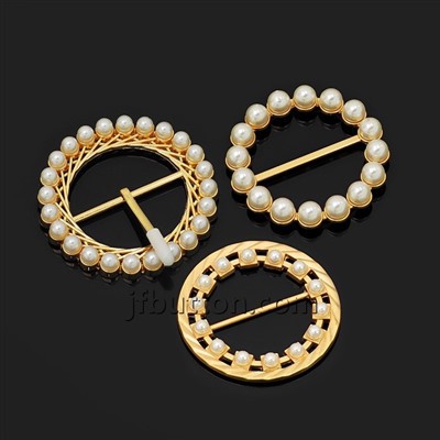 Gaun Bulat Bucke Dengan Berlian